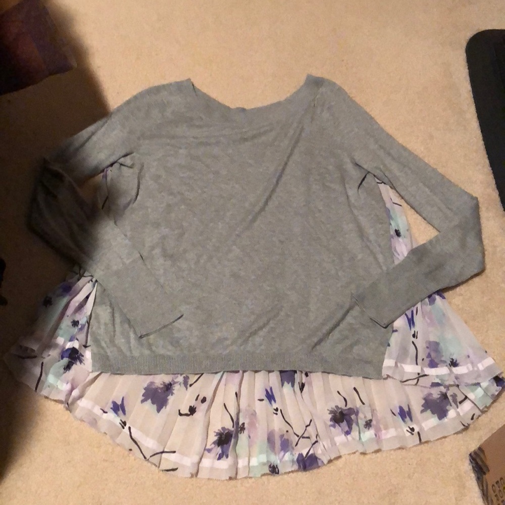 RARE BRAND NEW Victoria’s Secret Sweater in XS